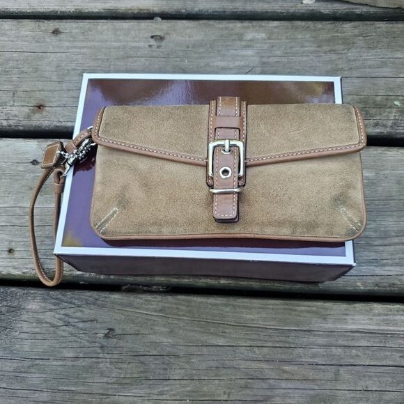Vintage 90s y2k Coach British Tan Suede Leather Square Wristlet Mini Clutch - Picture 2 of 6